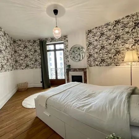 : Superbe Equipe, Proche Gare. Apartamento *